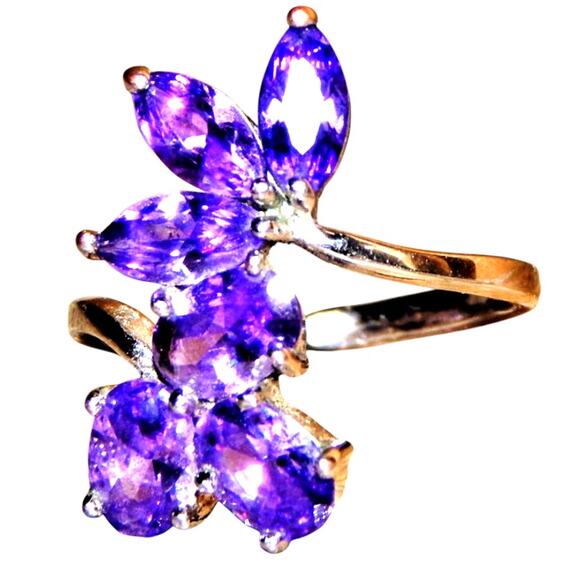 Size 8  Passionately Pretty in Purple You Will Be In This Fashion Ring - Picture 1 of 9